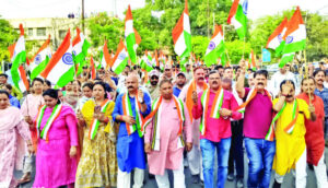 100-meter long Tiranga leads Tiranga Yatra in Jammu