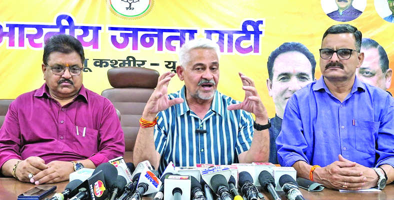 Arun Gupta stresses on heightened vigilance, citizen sensitivity to ensure peace, security in Jammu