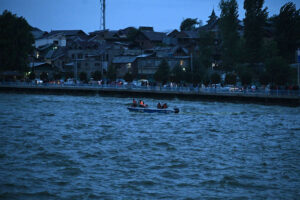 Man feared dead, 4 rescued after boats overturn…