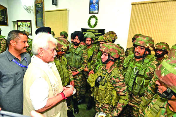 “How’s the Josh”, LG boosts morale of soldiers
