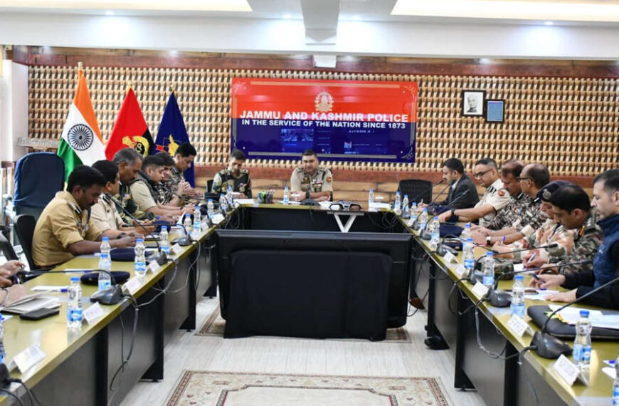 J&K top cop reviews security in Kashmir